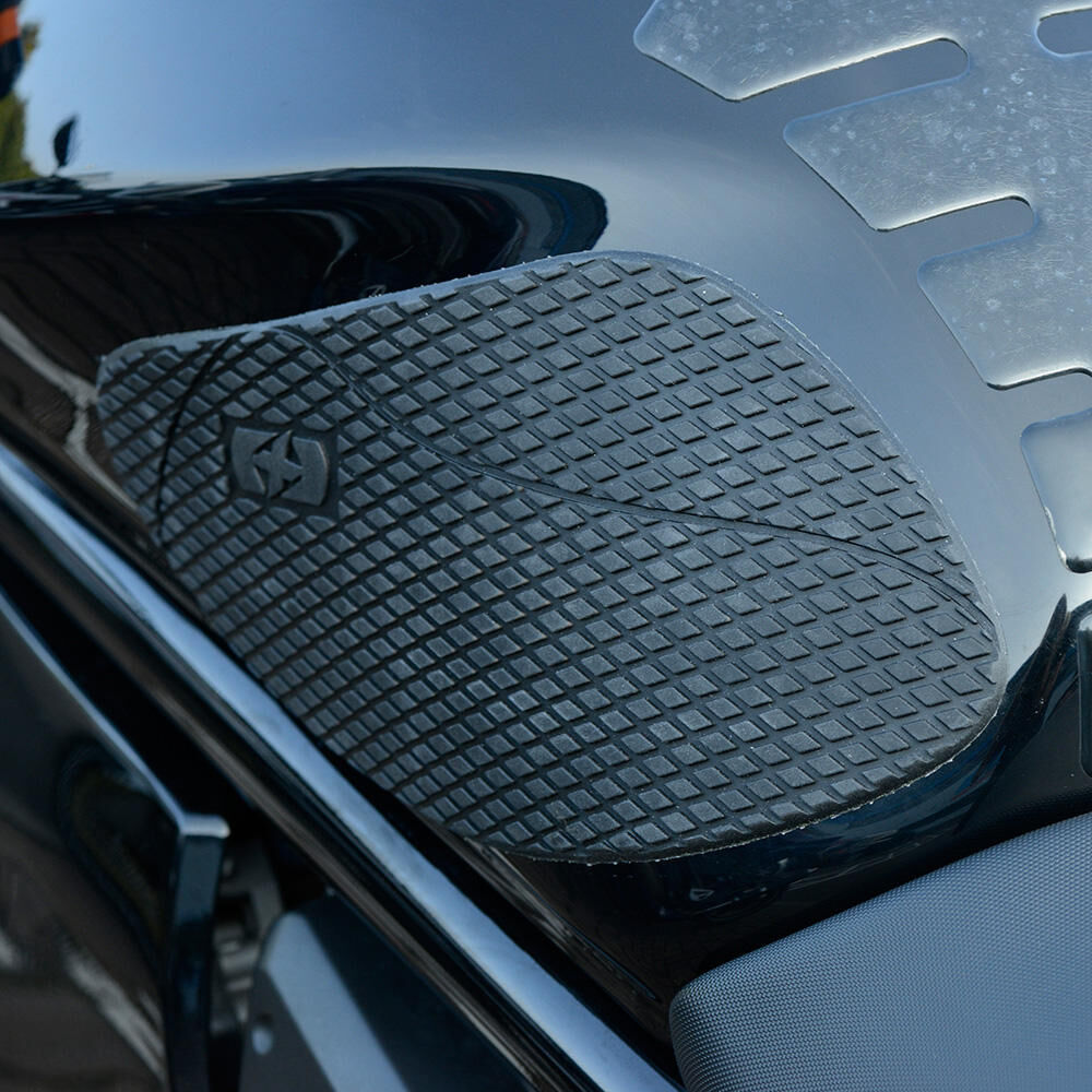 Oxford gripper tank pads tank pads silicone black on the side