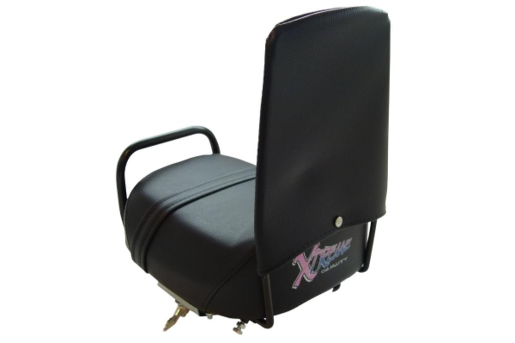 Extrémní sendvič uni s černou zábradlí