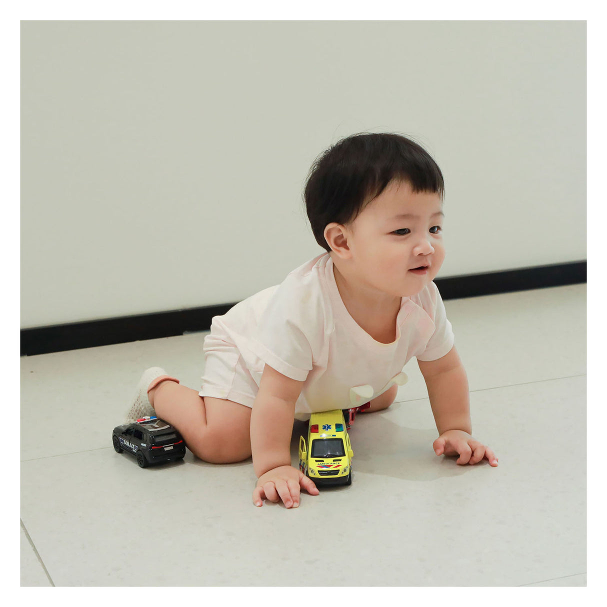 112 ambulance bus 1:34 with light and sound