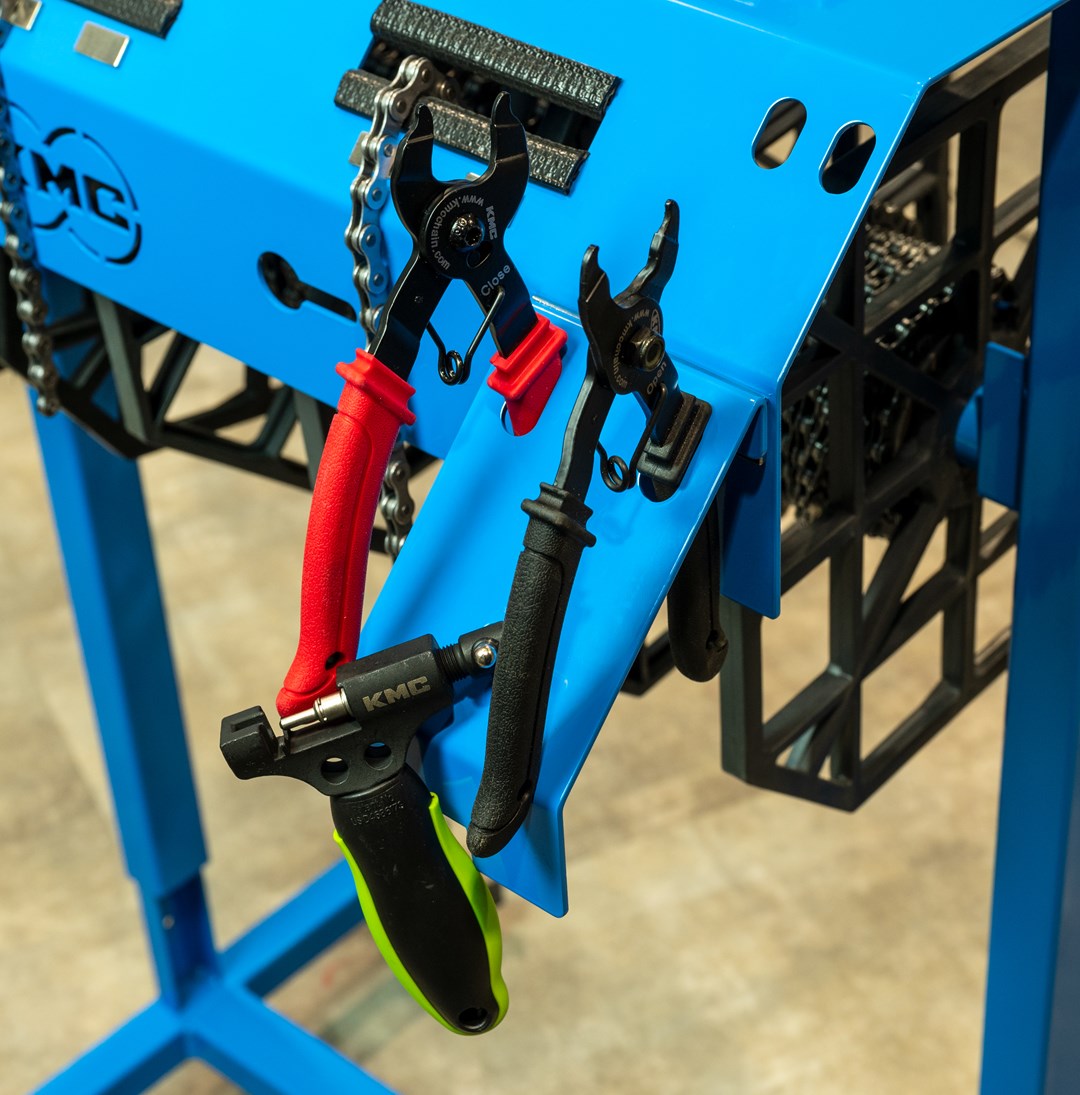 Kmc tool holder for reel center pro