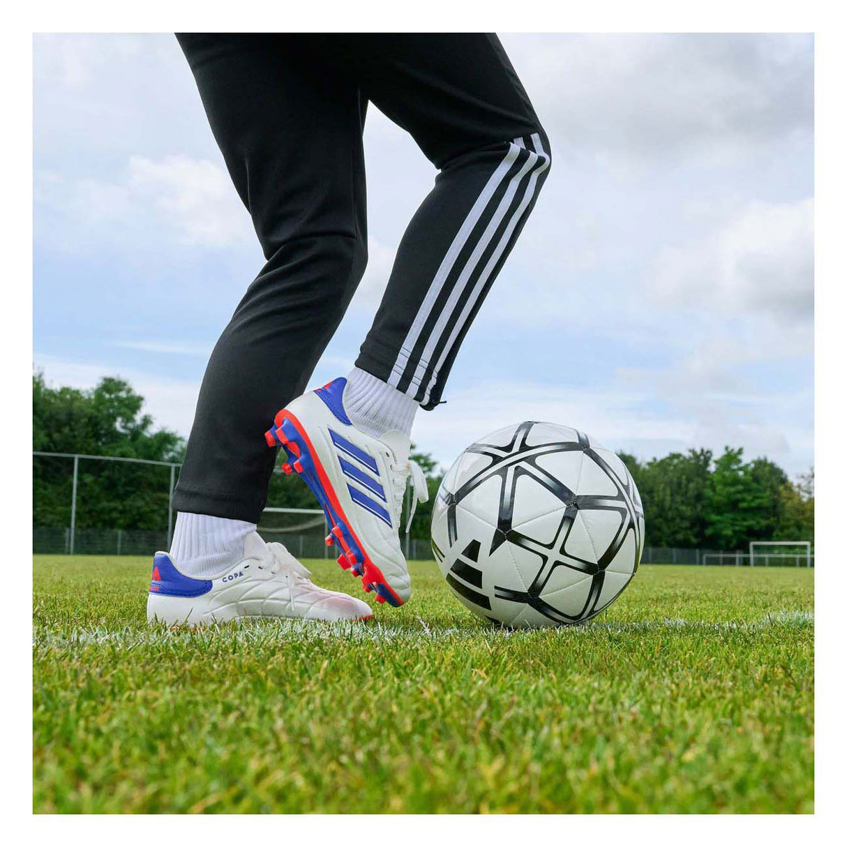 Das adi starlancer voetbal - wit zwart