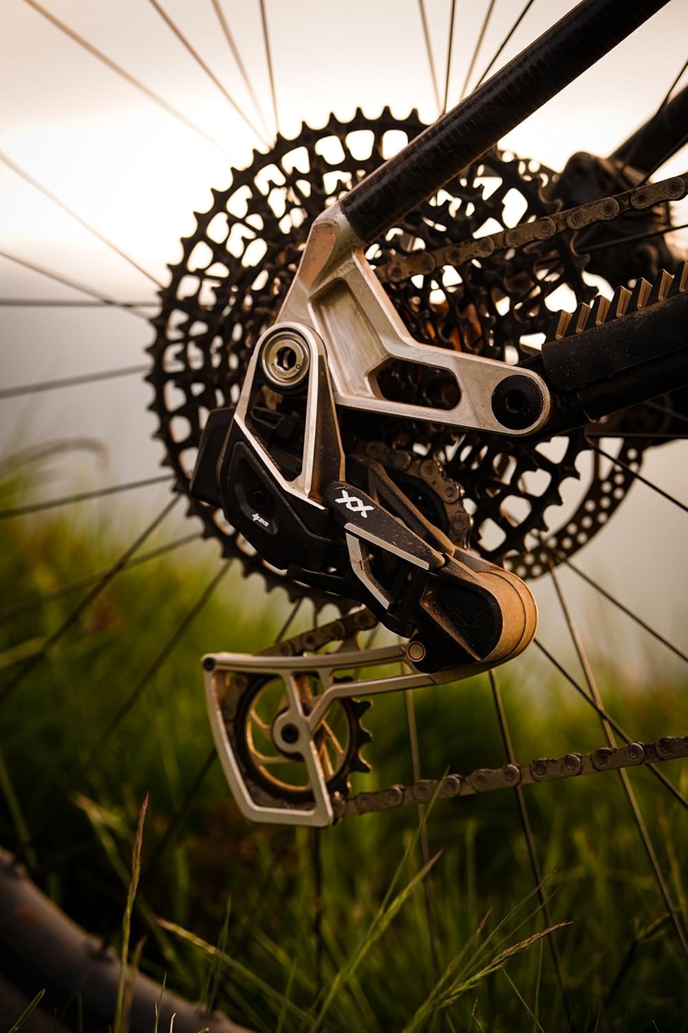 Kmc chain x-flat 13v 126l sram waxed silver