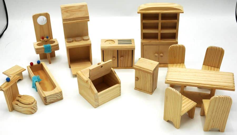 Van der doelen poppenhuis meubeltjes van hout