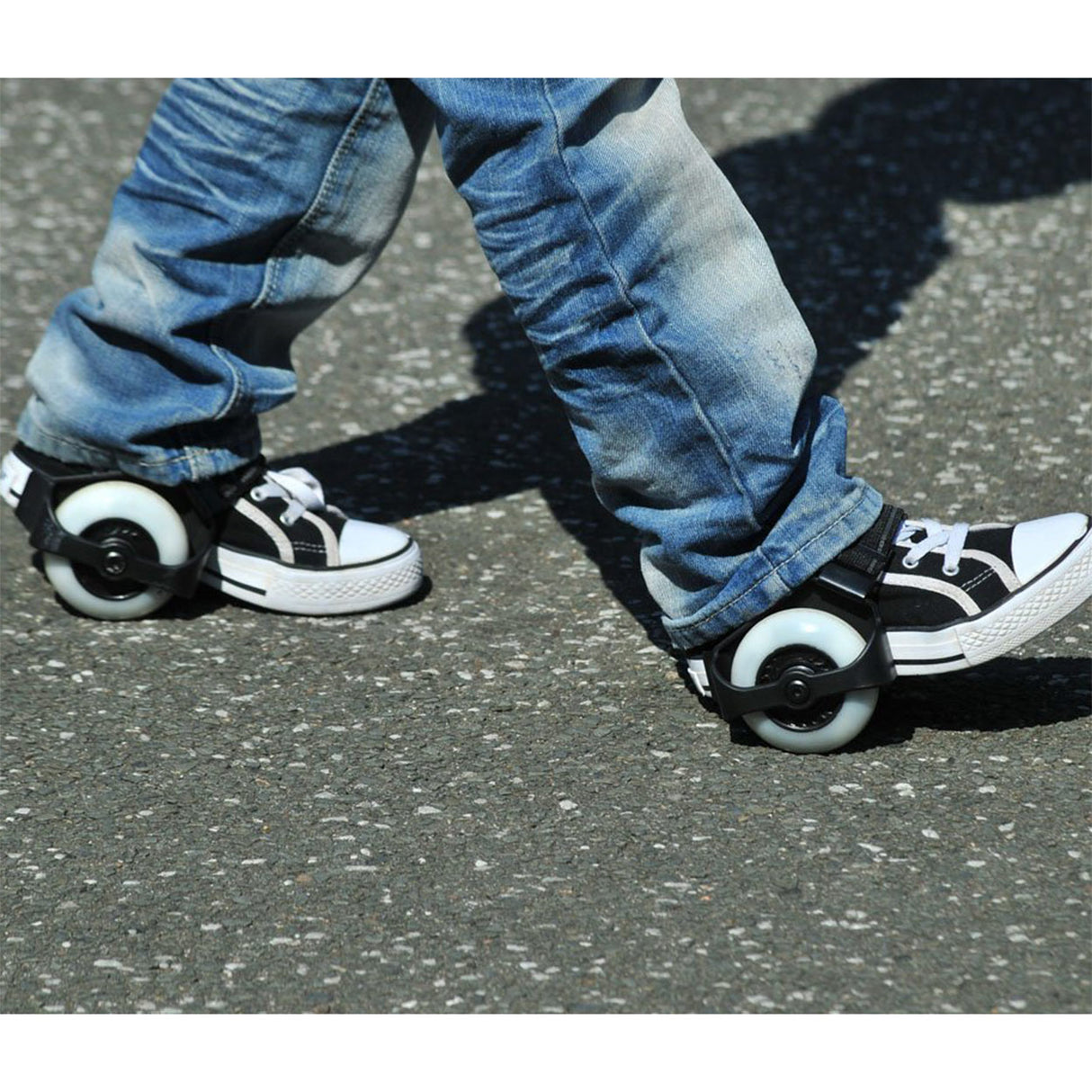 Hudora cortando ruedas con luz