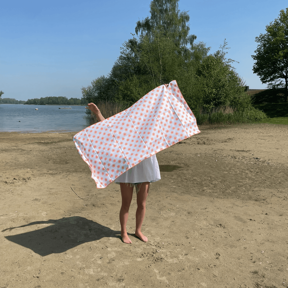 Blumenliebe | mehrfarbiger Mikrofasel -Handtuch 135 x 65 cm