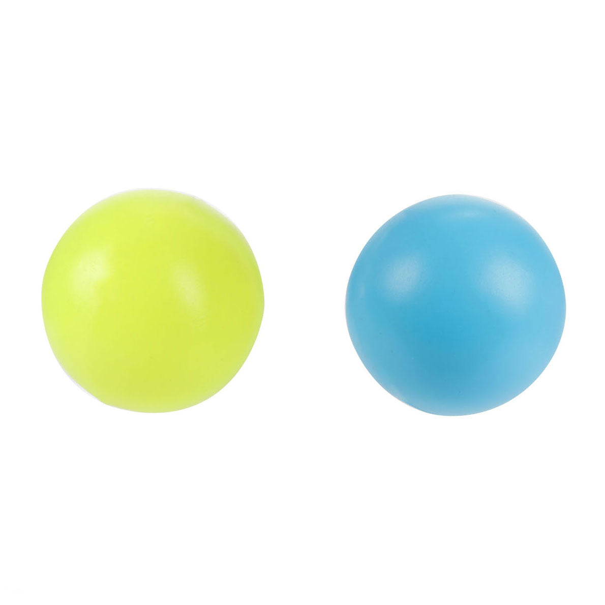 Toi-lelut pelaavat kiinni- ja heittopeliä, 4 kpl.