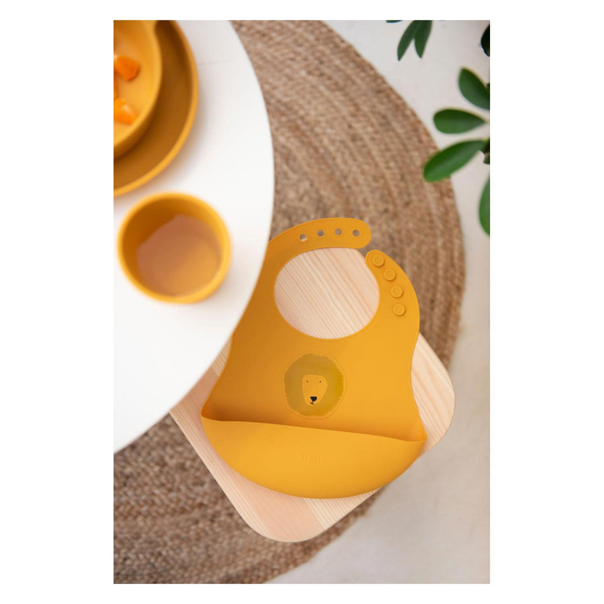 Trixie Silicone Bib Mr. Lion, 2st.