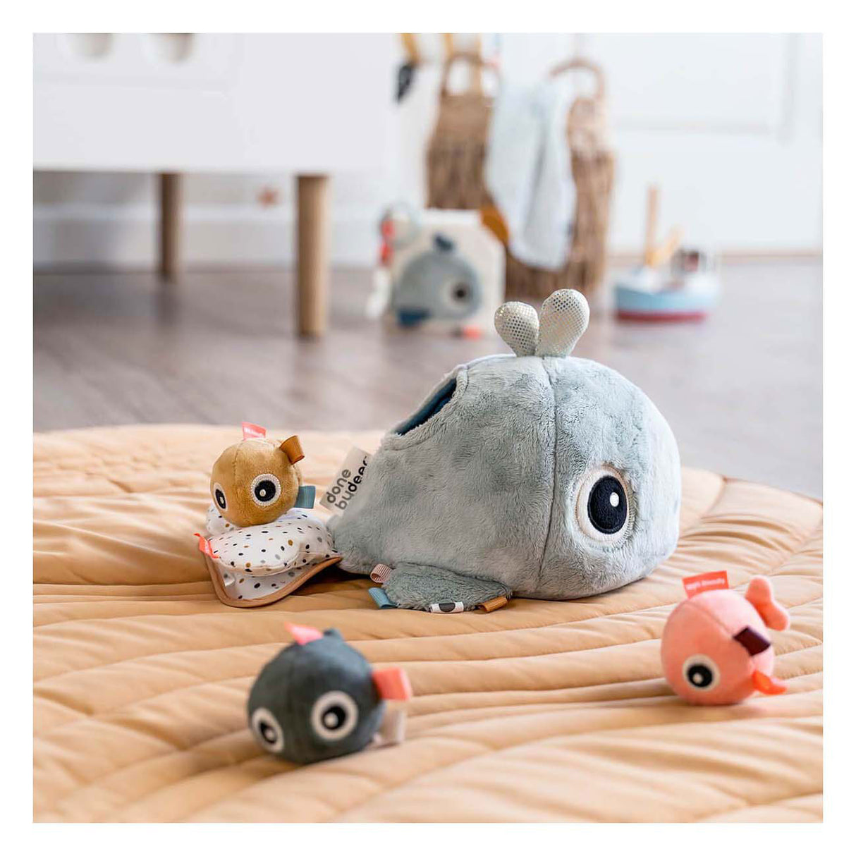 Fatto da Deer Hide and Seek Wally Blue