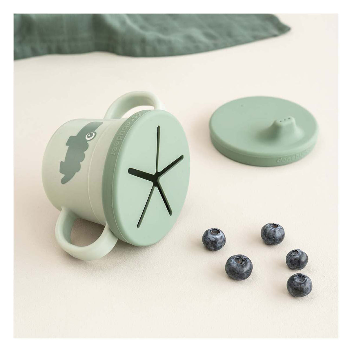 Done by deer snack spout cup croco green, 215ml