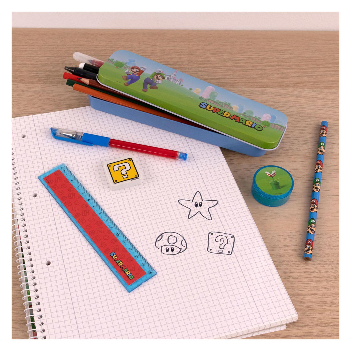 Super Mario Schoolset in Tin, 7pcs.