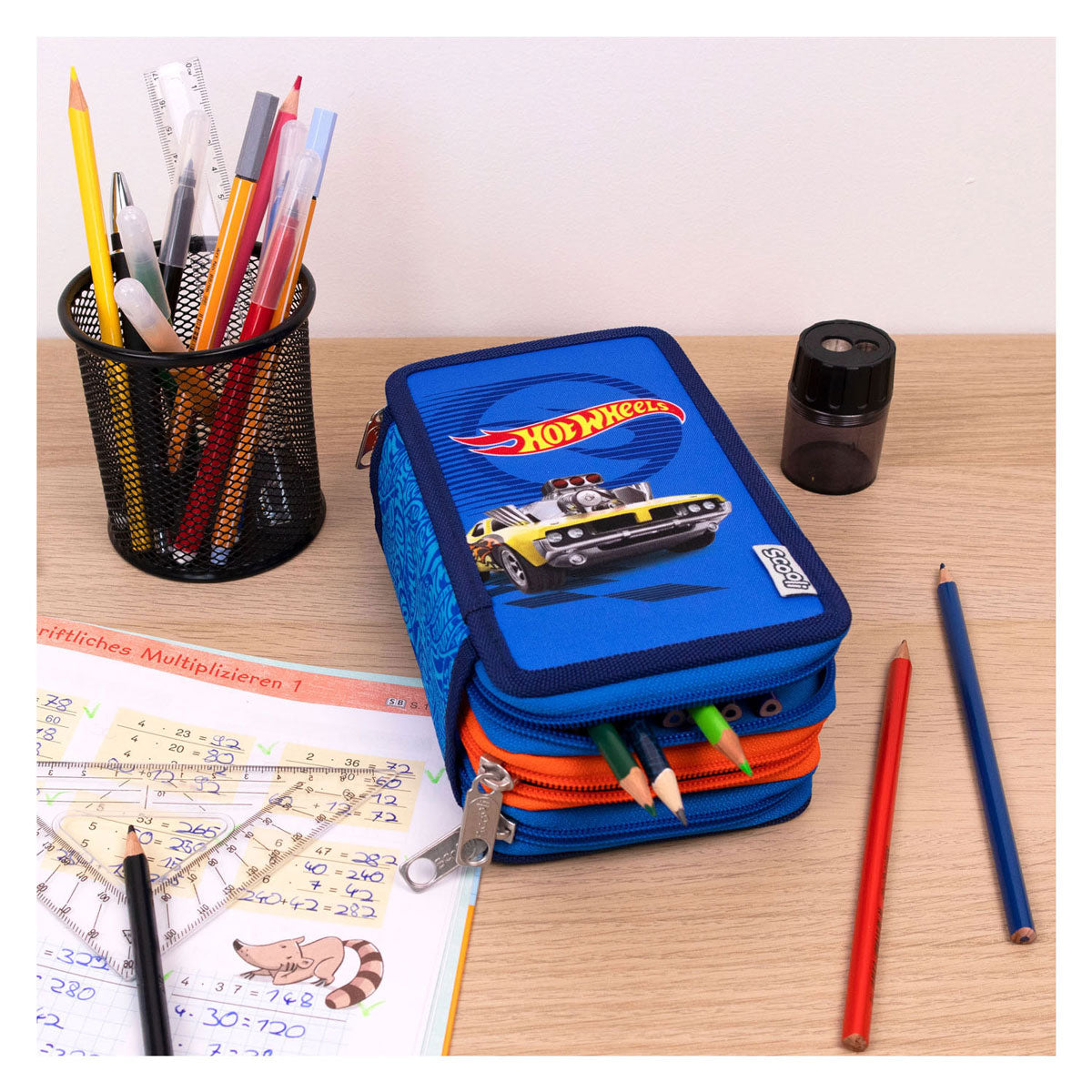 Undercover 3-compartment filled pencil case hot wheels