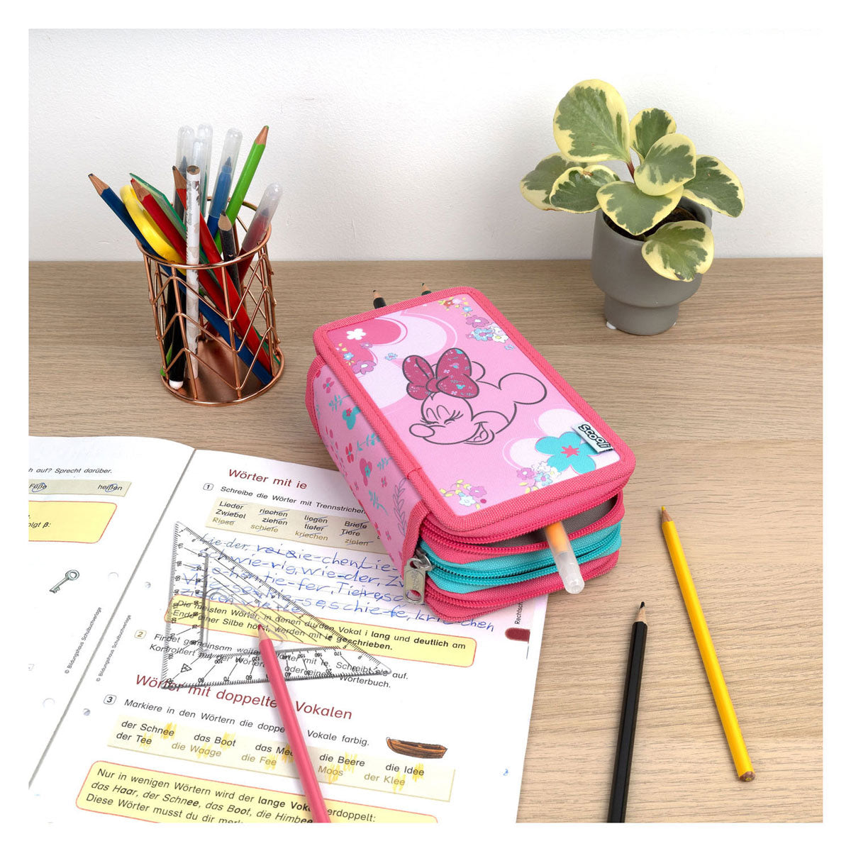 Undercover 3-compartment filled pencil case Minnie Mouse