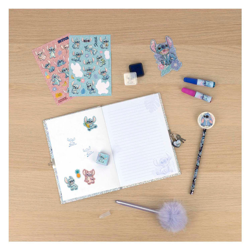 Undercover stitch glitter journal set