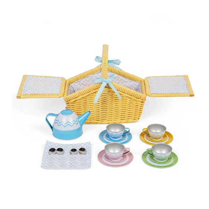 Bigjigs picnic set in basket, 18 pieces.