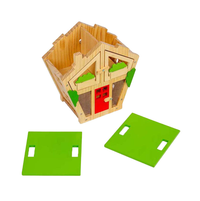 Bigjigs wooden insect house, 7 pieces.