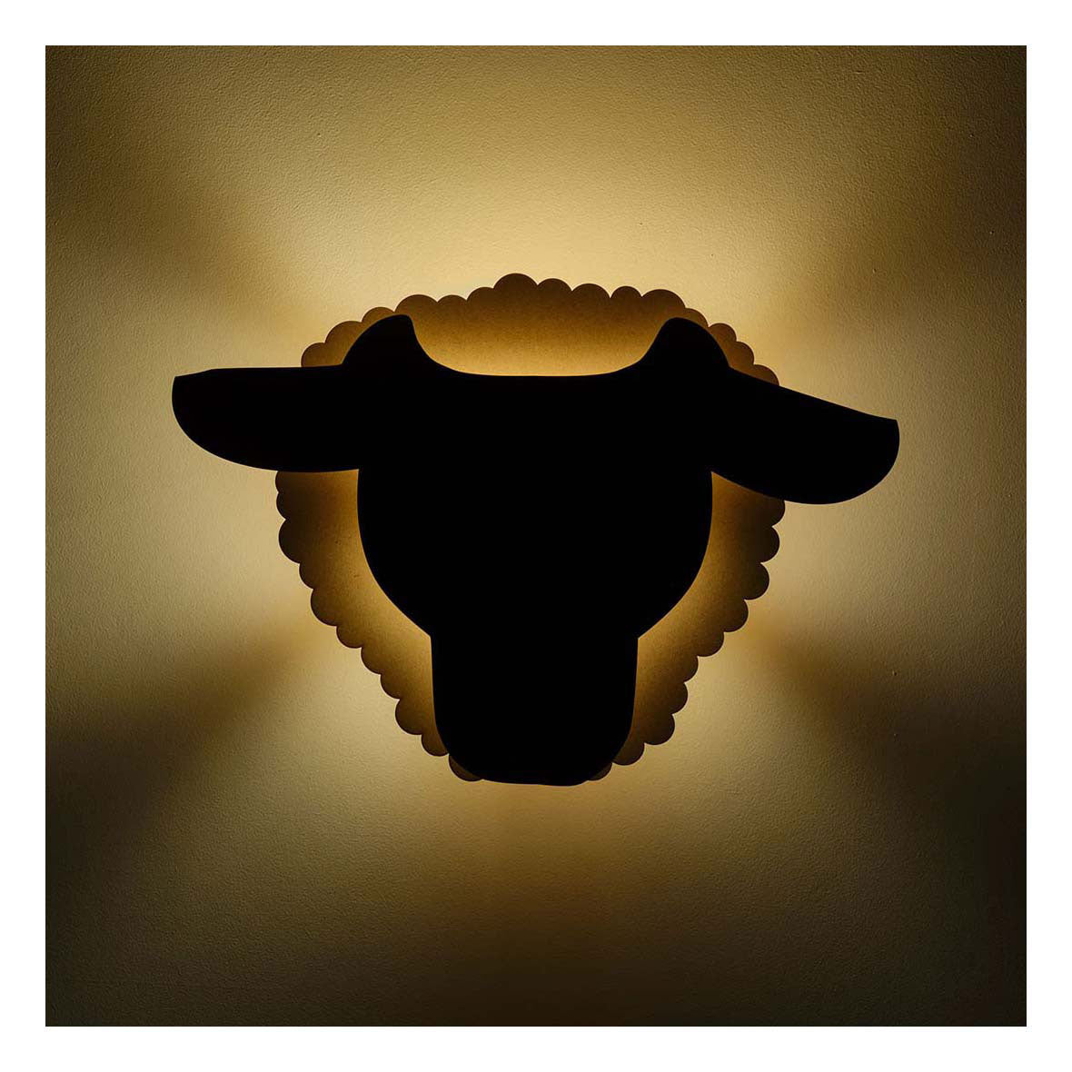 Van tjalle en jasper - schaap wandlamp - hout