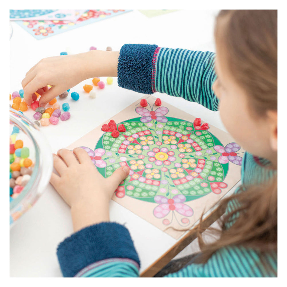 PlayMais Mosaic карти украсяват модерна мандала