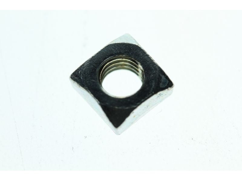 Bofix moer vierkant m5 per 100 stuks