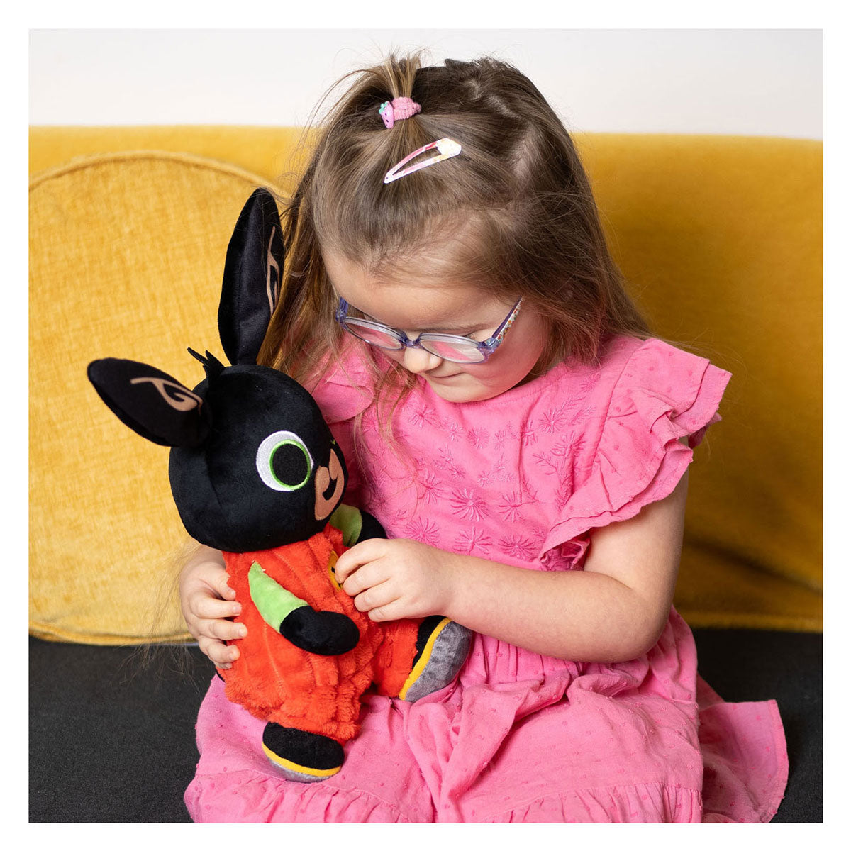 Przytulanka Bing opowiada historie, 37cm