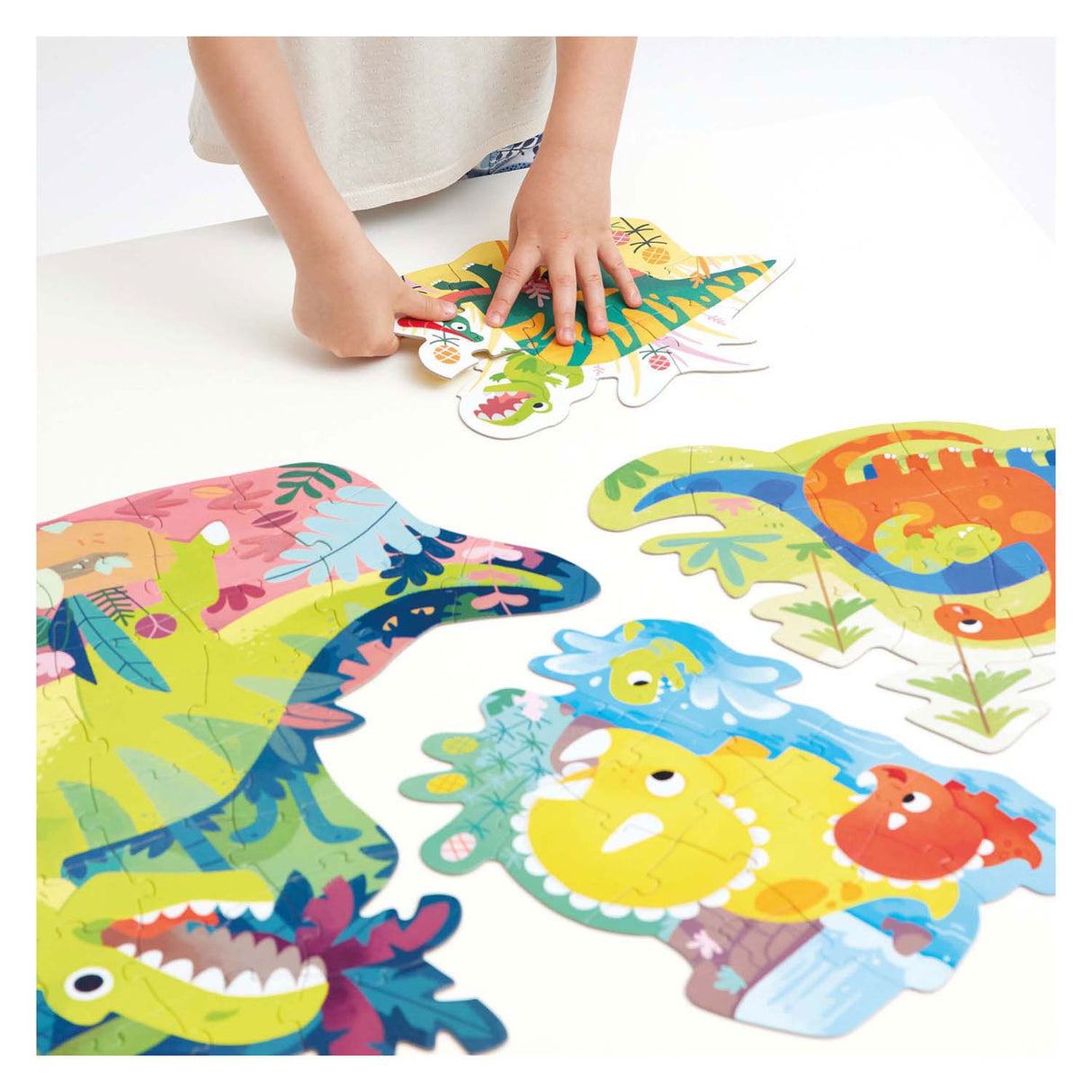 Banana panda - playing hands dinosaurs - 71st.