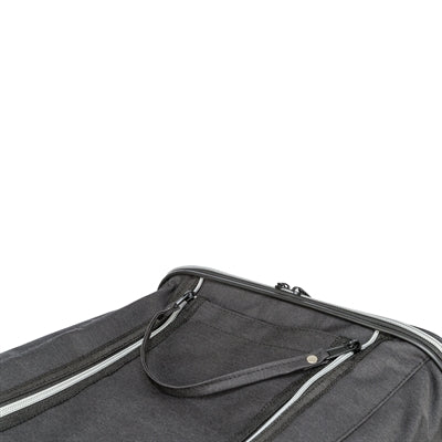 Trixie Ryan Reesbau schwaarz