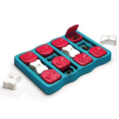 Nina Ottosson dog brick turquoise red