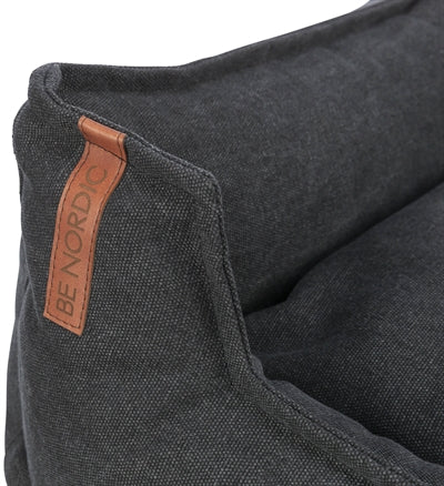 Trixie Dogkuerf sinn nordesch Fohred Wénkel schwaarz