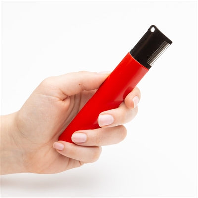 Mikki trims fine coat