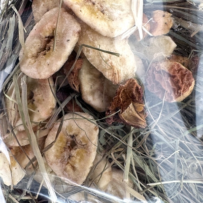 Excelente heno a base de hierbas, plátano y manzana.