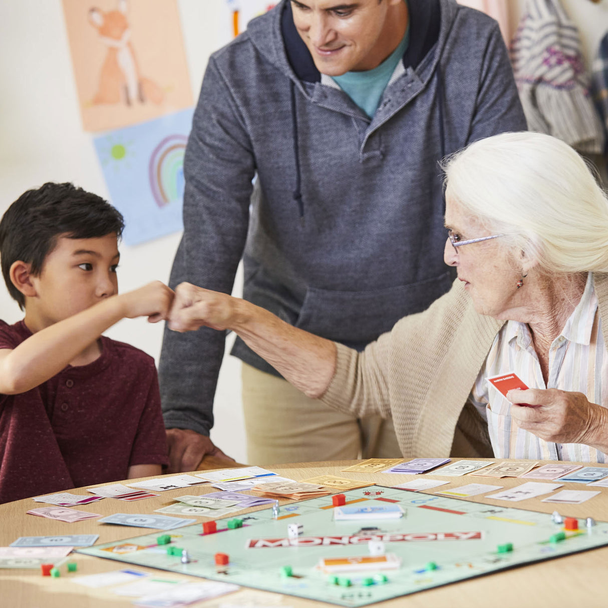 Hasbro monopoly classic - board game