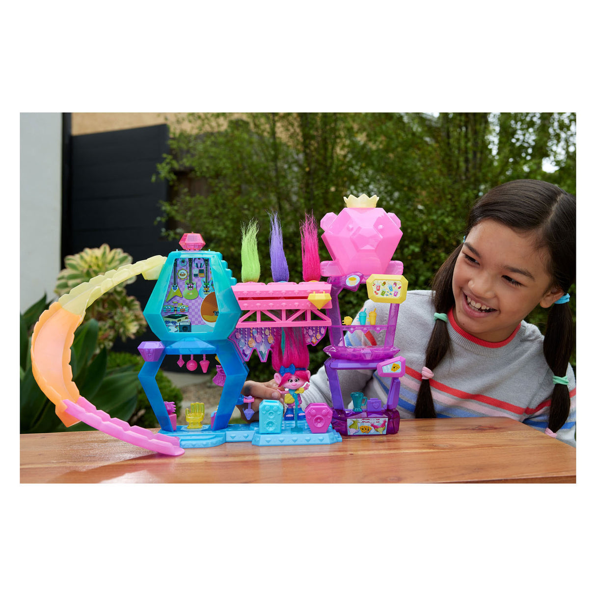 Mattel Trolls 3 Band Together Extraordinary Mountain Playset