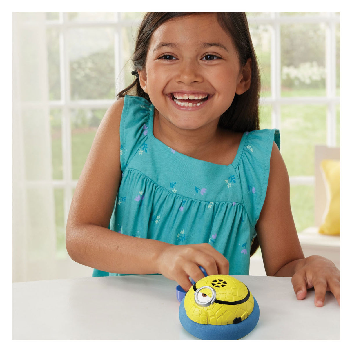 Epoch minions hover strike battle game