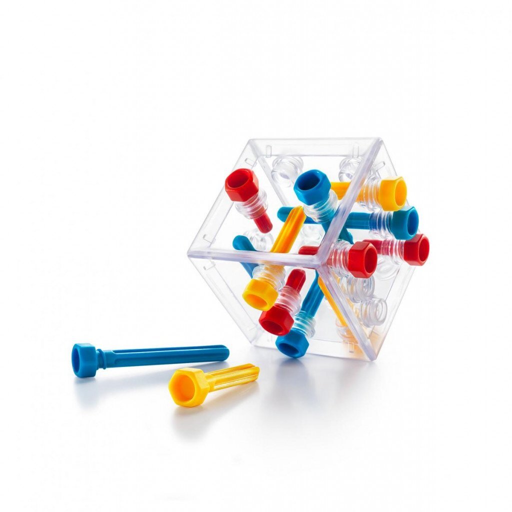 Les jeux intelligents sillonnent le cube