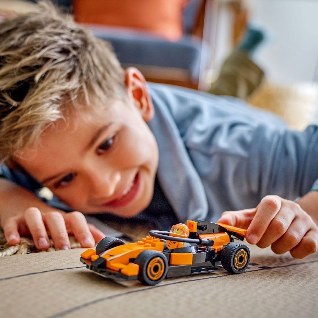 Lego city 60442 f1 driver med mclaren racerbil
