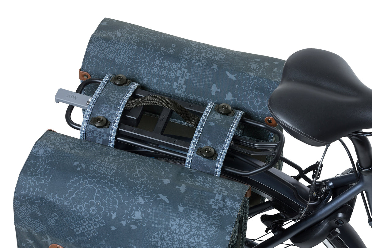 Basil Bohème Double Bicycle Bag - verde, retotação de água, 35L, sistema MIK