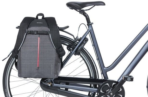 Basil B -M -Safe Nordlicht - Mochila de bicicleta compacta para bicicleta eléctrica - 13L - Negro