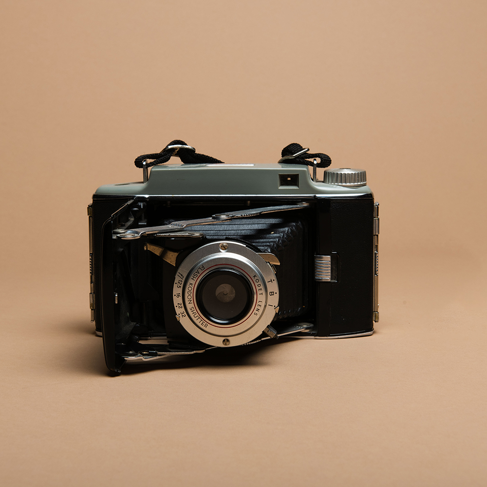 Vynikající pozadí papír 25 Beige 1,35 x 11m