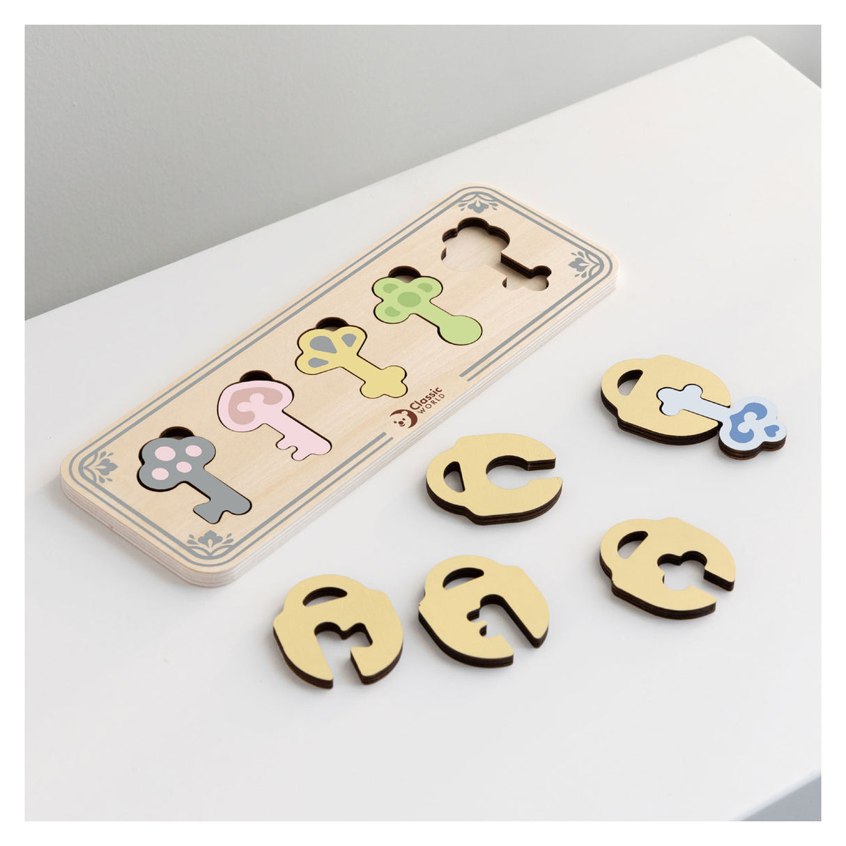 Eochracha agus glas caisleán adhmaid clasaiceach cluiche meaitseála, 13 ríomhaire.