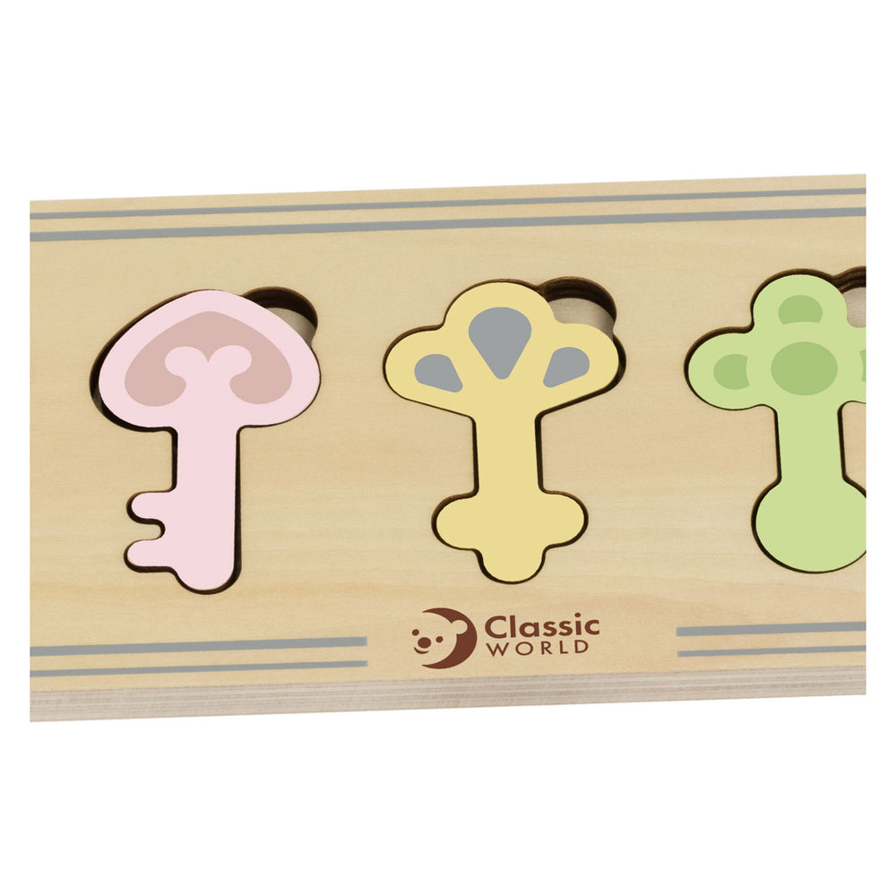 Classic World Wooden Castle Keys and Locks Match Game, 13dlg.