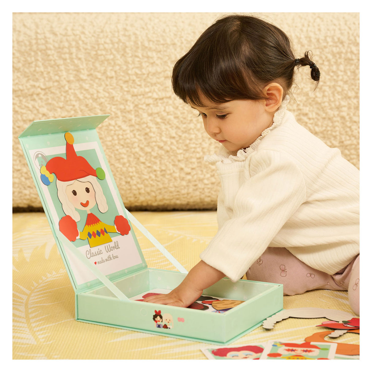 Tá Cás Cás Maighnéadach Domhanda Classic World Aghaidheanna Gorm