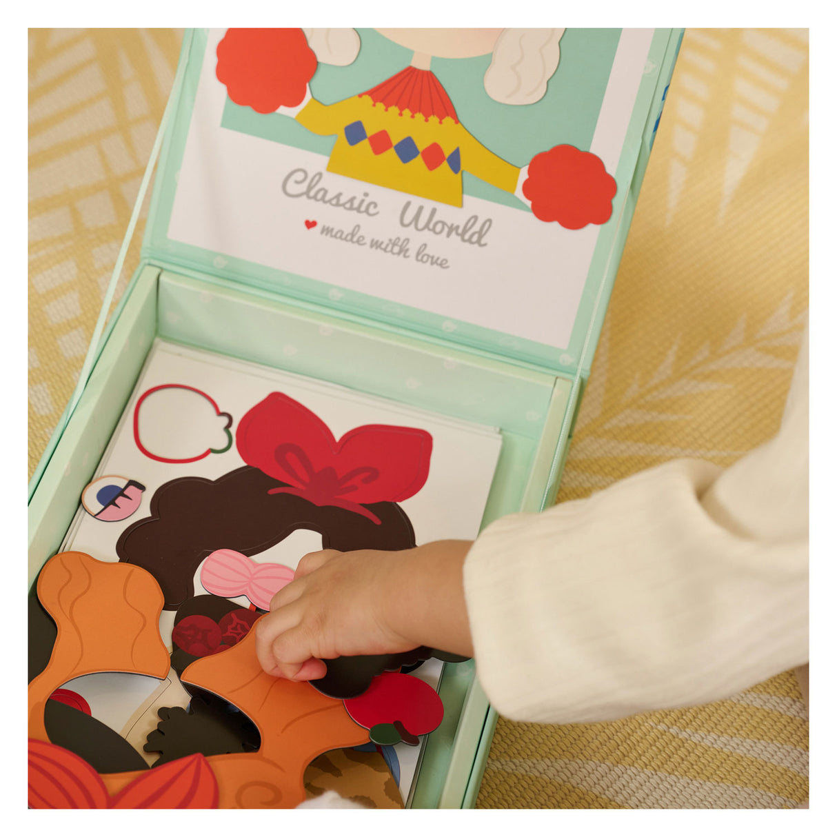 Tá Cás Cás Maighnéadach Domhanda Classic World Aghaidheanna Gorm