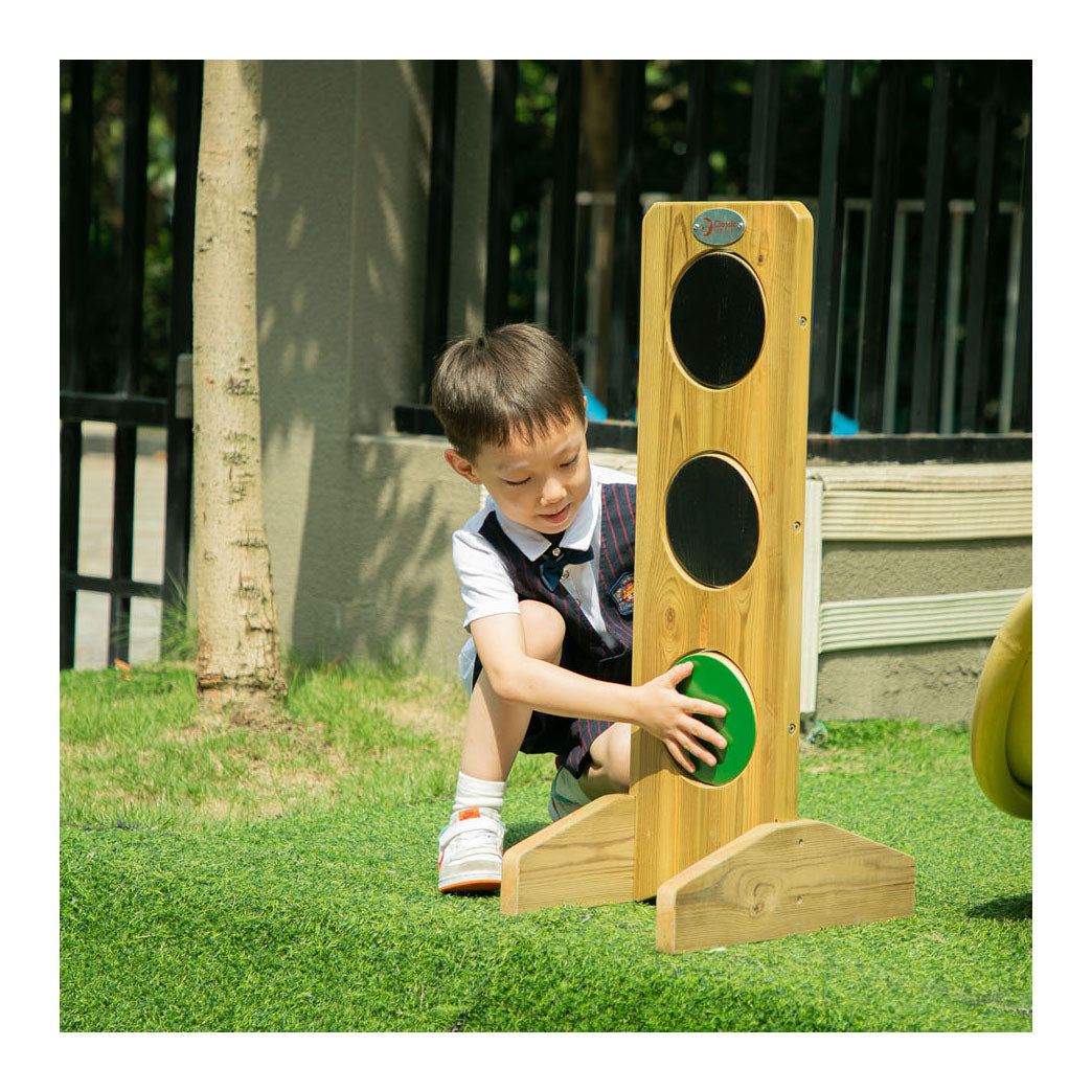 Classic world wooden traffic light