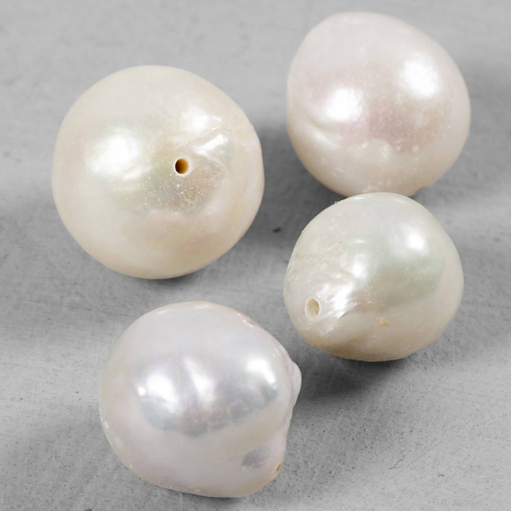 Creativ company freshwater pearls, perforated lengthwise, d 13-14 mm, hole size 0.8 mm, mother of pearl, 4 pieces 1 box