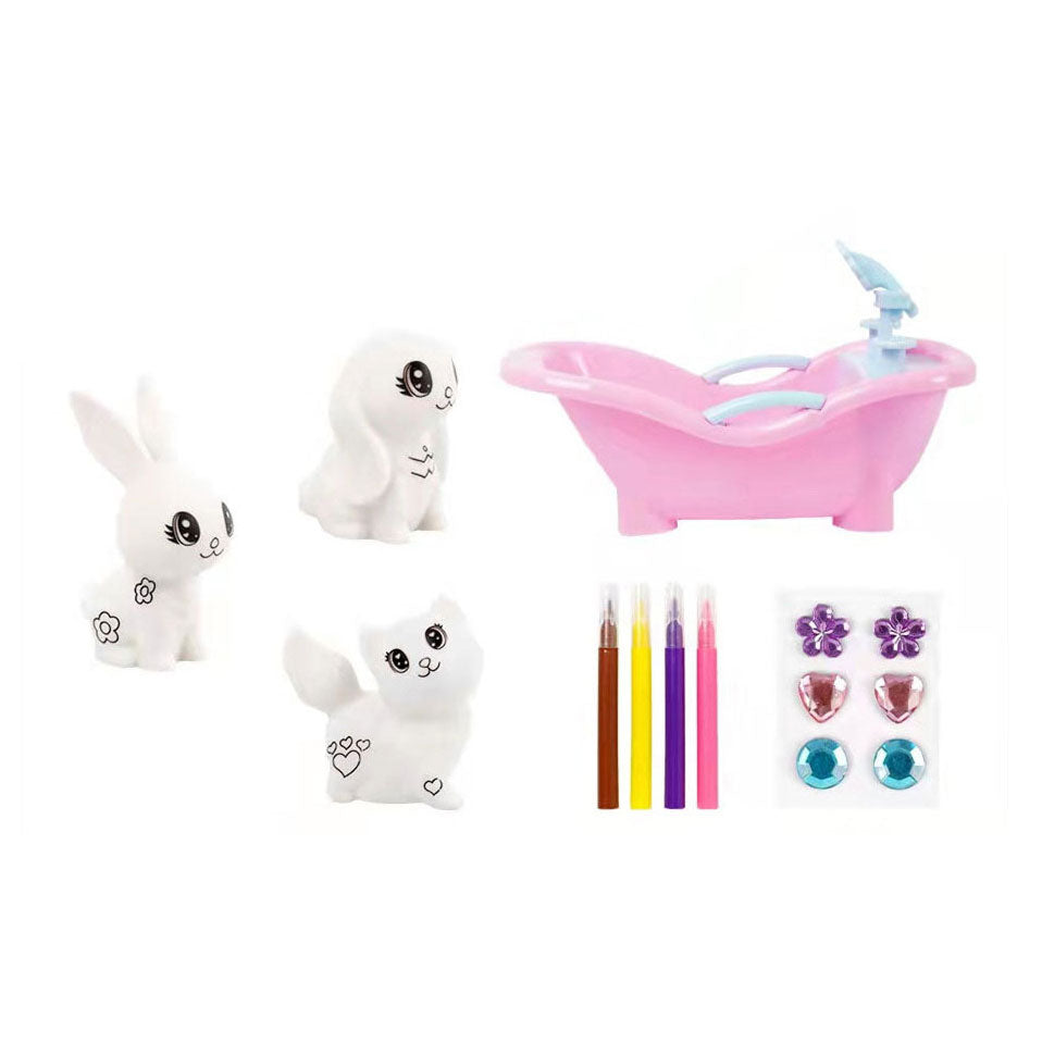 Scribble Crubbie coloring animals with bath