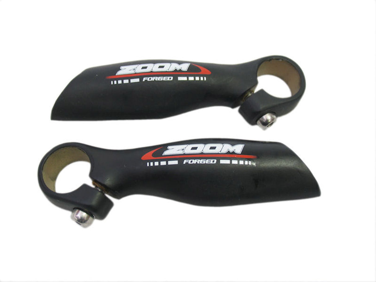 Zoom Handle bar end - Anatomical shape - 1 set (2 bar ends) - 22.2 mm diameter - Aluminum - 138 gr pair - Black