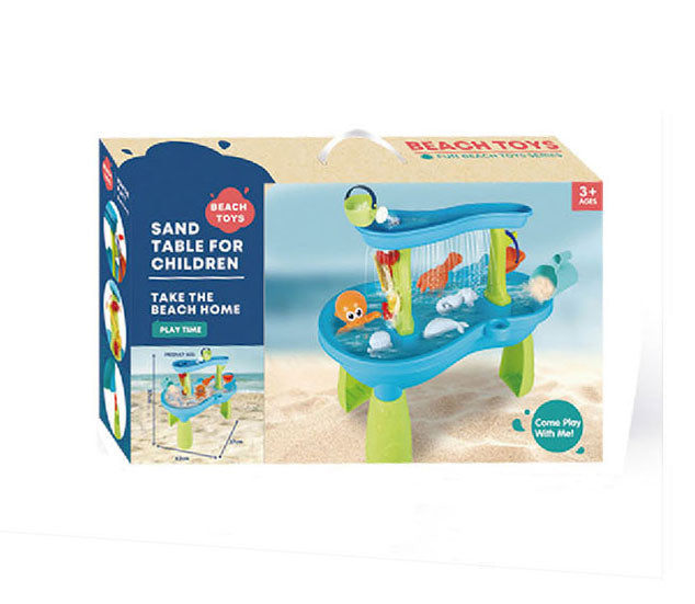 Vodní hladina s vodopádem