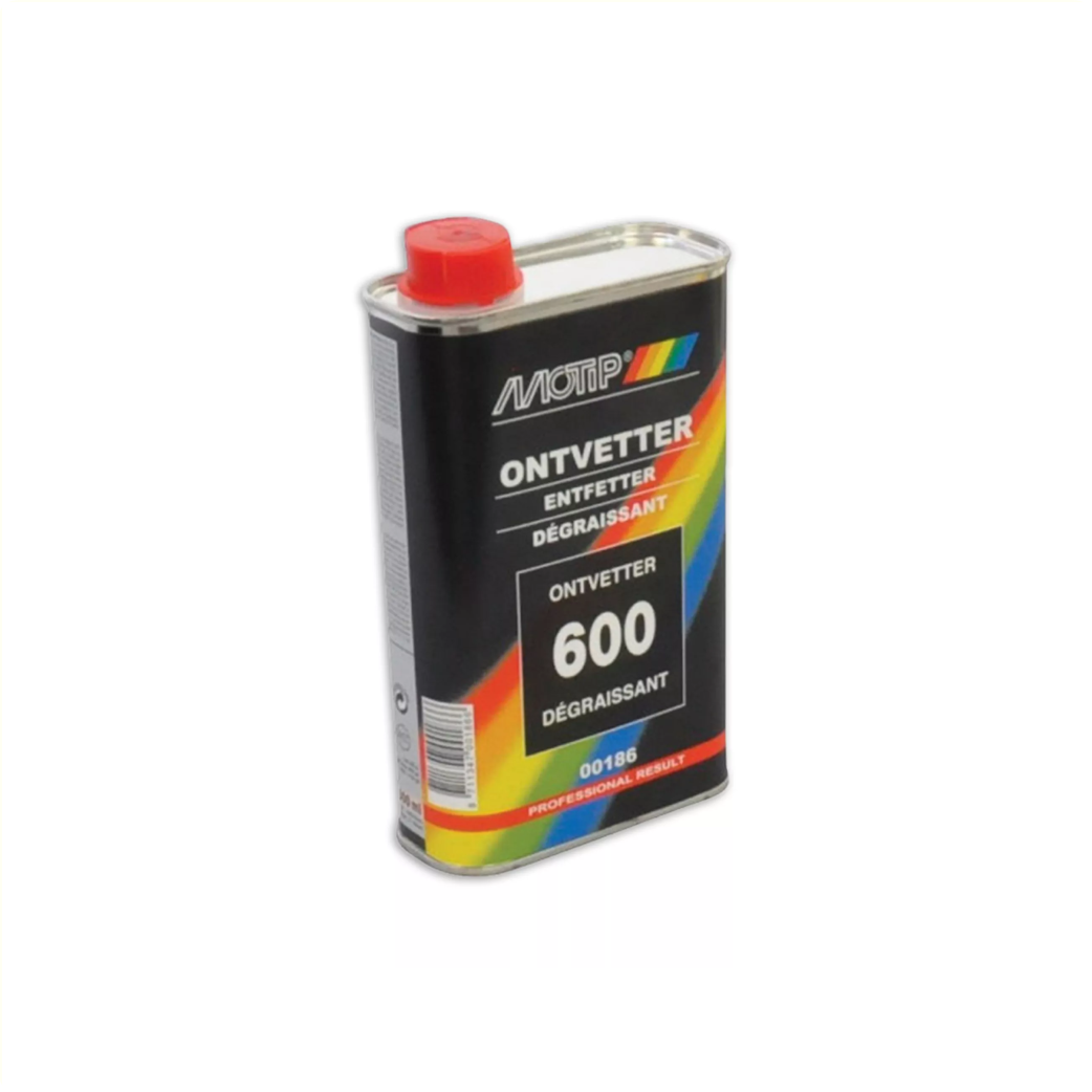 motip degreaser 500ml. Baintear silicone, tarra agus céir. Ní fhágann aon iarmhar. Neamh-chreimneach