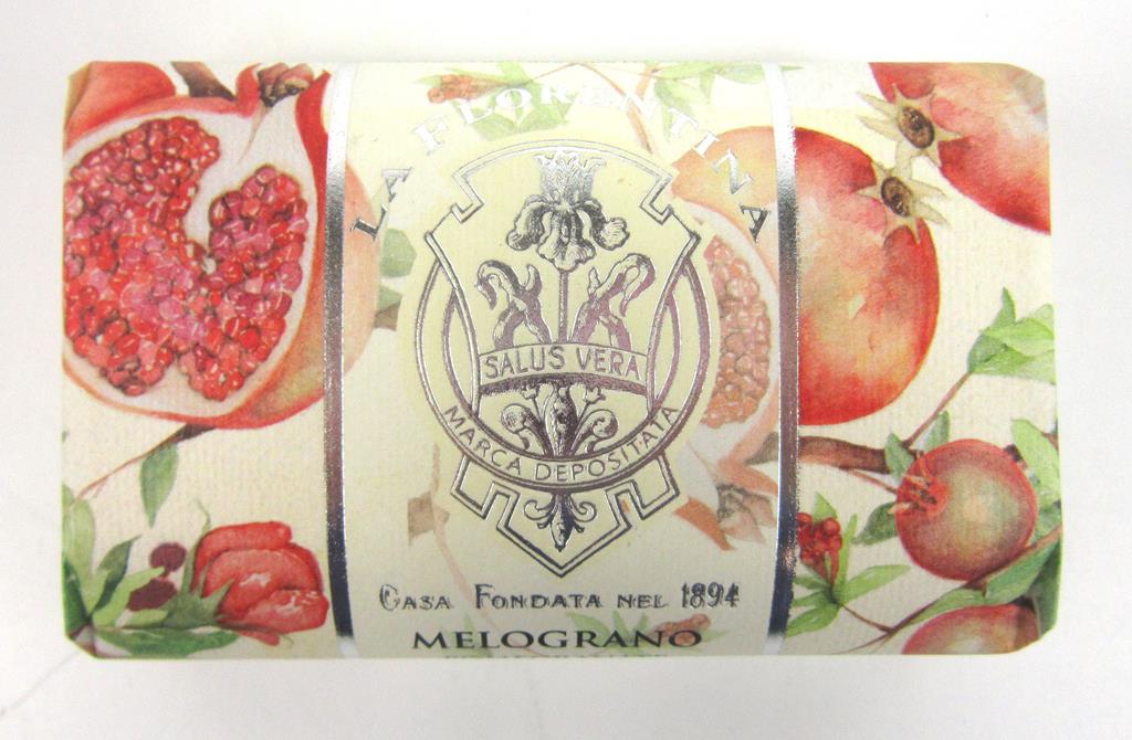 Peruka Boland z pomarańczowymi warkoczami i kokardką