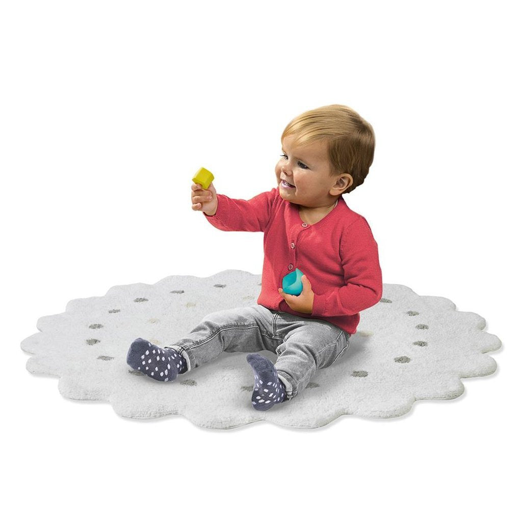 Ses pequeños talentos clasifican huevos.