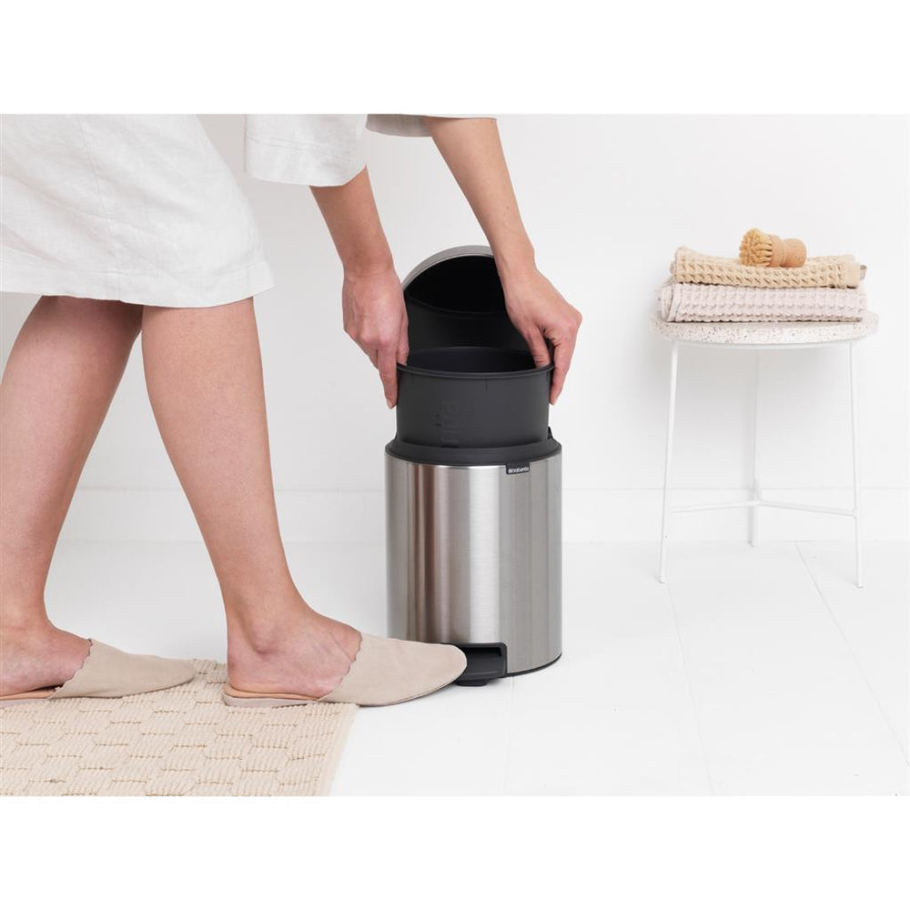 Brabantia pedal bin newicon 5l matt steel